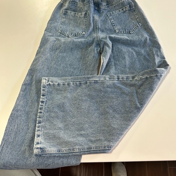 SHEIN Blue Heart Accent Wide Leg Jeans - Picture 4 of 4